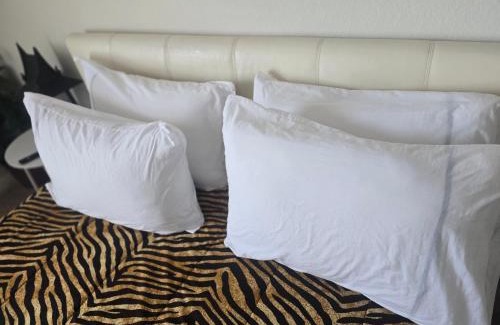 Manor Bed & Breakfast | Imani