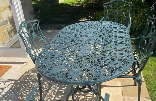 Brighouse Apartment | Immaculate 1-bed Studio With Outside Patio