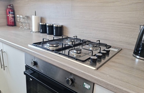 Glenisla Apartment | immaculate 3-Bedrooms Dundee Apartment