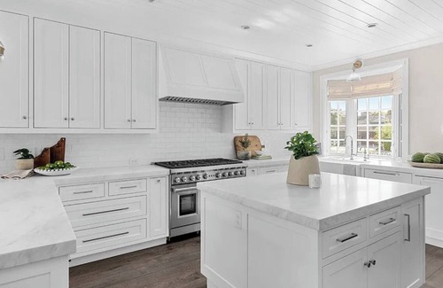 Mariners House | Immaculate 4-bedroom house with pool in beautiful Newport Beach