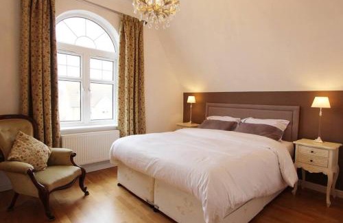 Lee-on-the-Solent House | Immaculate 4BD Family Home in Lee on the Solent