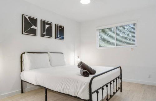 South Lamar Apartment | Immaculate Unit 5 min to Downtown Austin