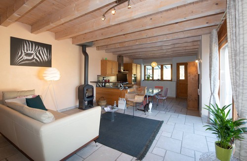 Saint-Laurent Apartment | Immersion in the mid-range mountains, 8 minutes from the A40 motorway