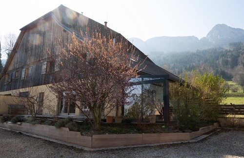Saint-Laurent Apartment | Immersion in the mid-range mountains, 8 minutes from the A40 motorway