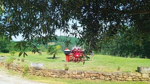 Puy-l'Eveque House | Impérial