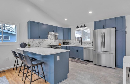 Allen House | Impeccably Designed Ann Arbor Home, 3 Bed 2 Bath, Quiet area