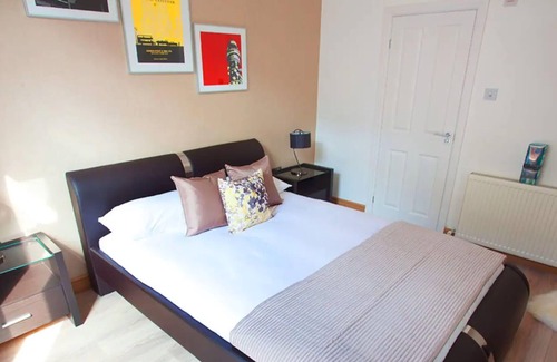 Chelsea Riverside Apartment | Impressive 2 Bedroom Luxury Flat in Chelsea