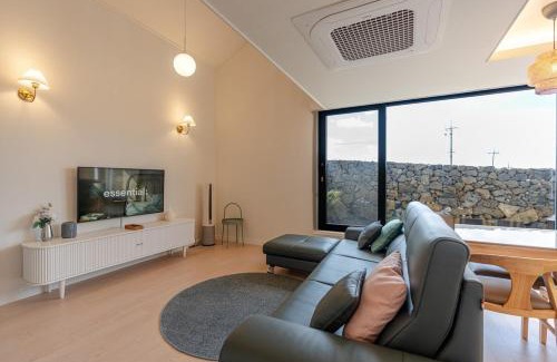 Nohyeong-dong House | In Aewol Forest 201