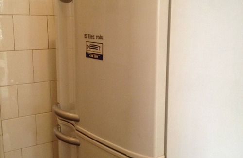 Leme Apartment | In Copacabana, spacious and airy living room 2 bedrooms, with beach view from 3 windows