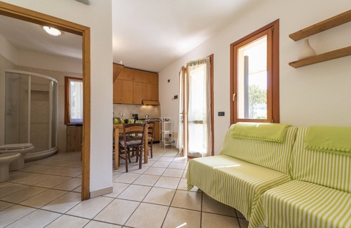 Procchio Apartment | In the green and within walking distance of the beach App Edoardo
