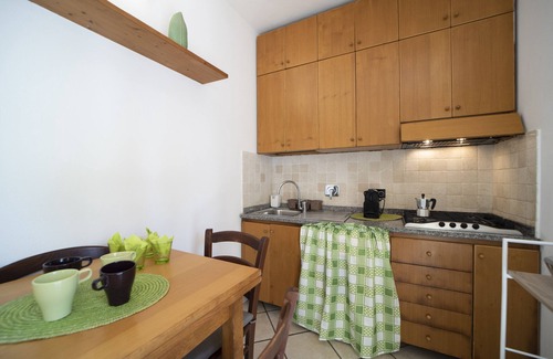 Procchio Apartment | In the green and within walking distance of the beach App Edoardo