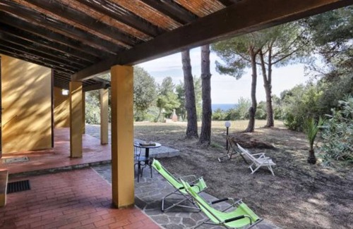 Madonna delle Grazie Apartment | In Multi Family house with 5 Apt, 400 mt to the beach, 4 pax, 1 kitchen, 1 bethroom, 1 badroom.