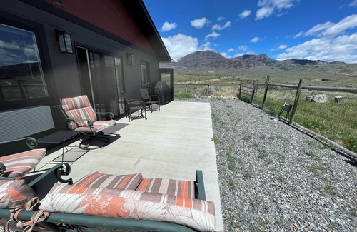 Cody House | In the beautiful town of Wapiti Wy, only 32 miles from E gate of Yellow stone