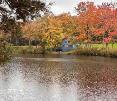 Swan Lake House | In the clouds your cozy- lake house