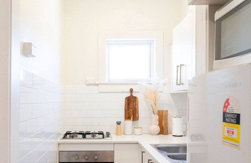 Bondi Beach Apartment | In the heart of Bondi, stroll to the beach