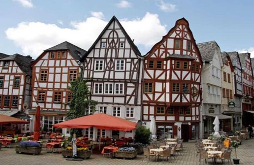 Limburg an der Lahn Apartment | In the heart of Limburg in the old town of Wagner's apartment