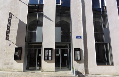 Poitiers Apartment | In the Heart of Poitiers, short stay: studio for 2 people
