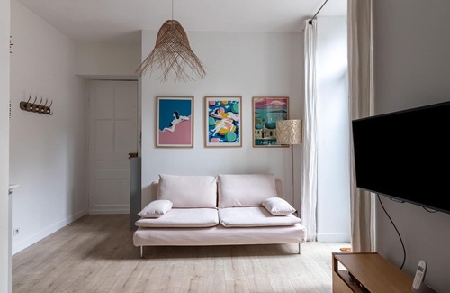 Canclaux Apartment | In the heart of the city, city-break for 8