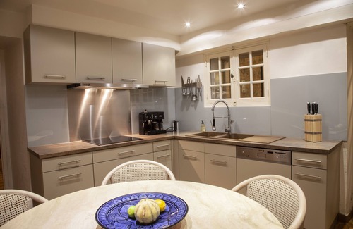 Carnac-Rouffiac House | IN THE LOT. CHARACTER COUNTRY HOUSE