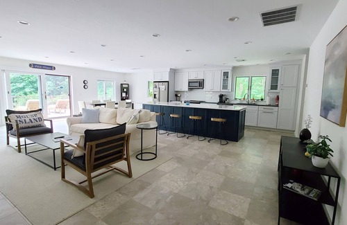 Wellfleet Apartment | IN-TOWN, TUCKED AWAY! Beautiful 1BD-Sleeps 4, Central A/C, Walk to Wellfleet Town Center & Harbor