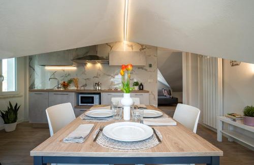 Fogliano Marina Apartment | Inaugurazione 2024 - La tua mansardina a 100 metri dal mare, 2 camere da letto