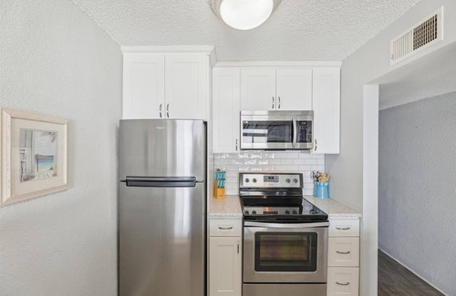 North Ocean City Condo | Includes Xplorie Activities and Linens. PYRAMID - Upgraded 2BR oceanfront condo w/outdoor pool.