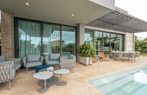 Porto Nao Villa | Incredible 4BR villa with ocean view in Calablanca