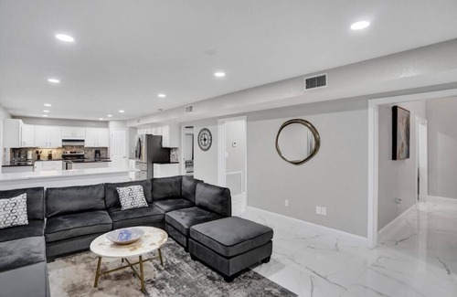 Deerfield Beach Villa | Incredible 7BR w/Game Room Heated Pool & Jacuzzi!