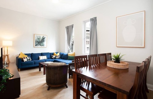 Bondi Beach Apartment | Incredible Beachside Location 4 Bed Apartment