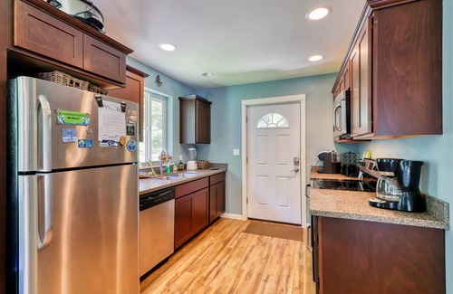 Anderson Island House | Incredible home with a game room, full kitchen, gas grill, & wood stove