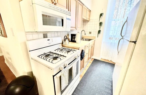 Gayborhood Apartment | ~Incredible Location! Large Center City 2 Bedroom~