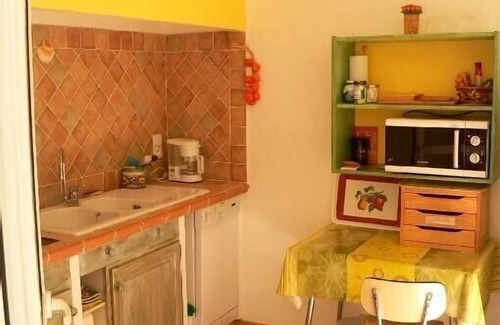 Tourrettes-sur-Loup Apartment | Independence, peace and comfort, swimming pool Mediterranean garden
