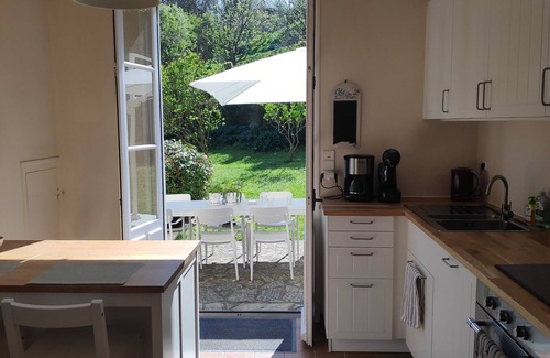 Le Palais House | Independent house with garden and direct beach access