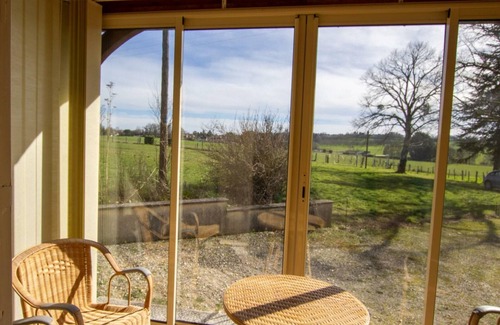 Thiviers Cottage | Independent house with fireplace and bicycles near Thiviers