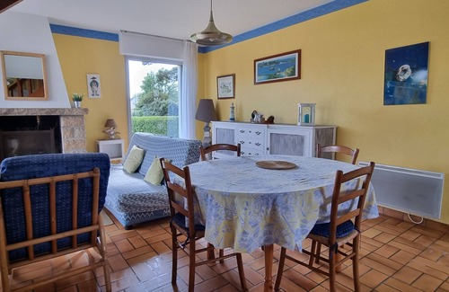 Tregunc House | Independent twin villas 100m from the sea