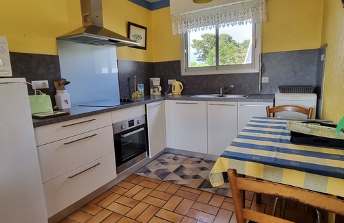Tregunc House | Independent twin villas 100m from the sea