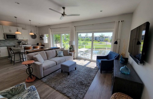 Mid Island House | Indian Bayou Lake House 2 - Lakeside Oasis