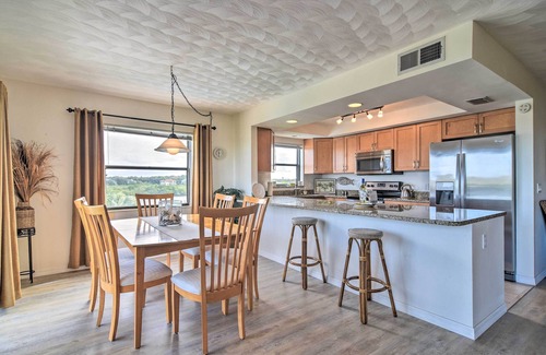 Indian Shores Condo | Indian Shores Condo w/Dock & Beach Access!