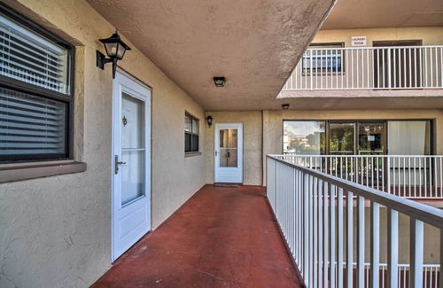Indian Shores Condo | Indian Shores Condo w/Dock & Beach Access!