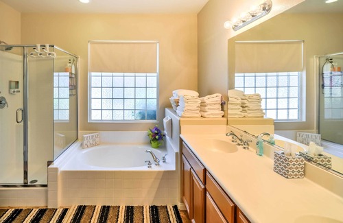 Indio Cottage | Indio Home w/ Mountain Views & Resort Amenities!