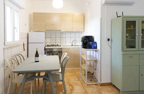 Specchiarica Villa | Indipendent villa 400m from the sea with large outdoor space