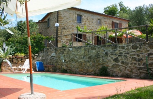 San Pietro a Cegliolo Villa | Indipendent house with 5 sleeps and private pool. Cortona