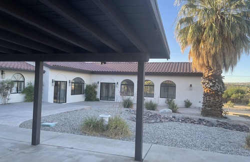 Victorville Villa | INDOOR SWIMMING POOL AND VERY SPACIOUS AND LUXURY