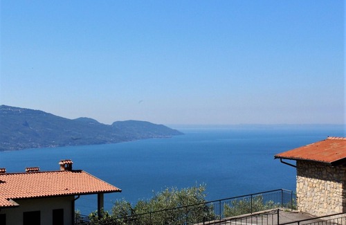 Oldesio Apartment | Infinity: big apartment with lake view