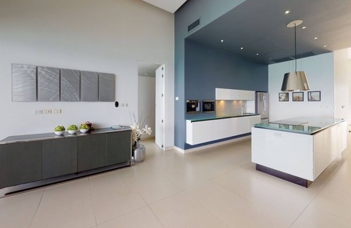 Beacon Hill Condo | ☀️ Infinity by IRE Vacations - Luxury Oceanfront Penthouse with Rooftop Pool