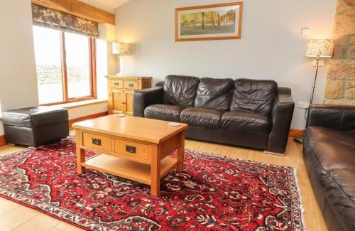 Fourstones Near Bentham House | Ingleborough Barn