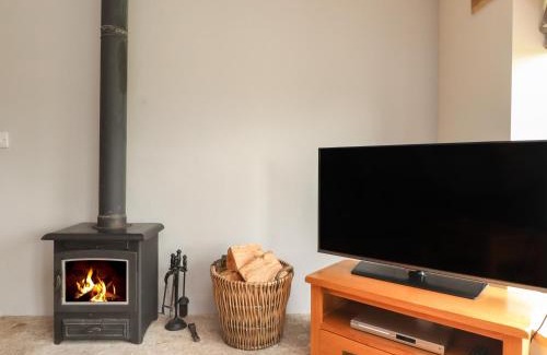 Fourstones Near Bentham House | Ingleborough Barn