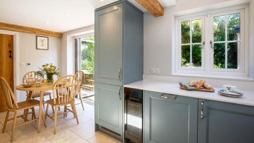 Charlbury House | Inglenook Cottage