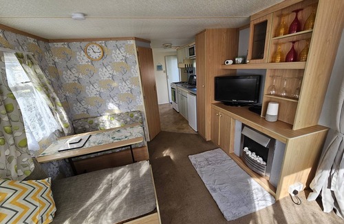 Ingoldmells House | Ingoldmells - House - Sleeps 6 - Seaside - Parking