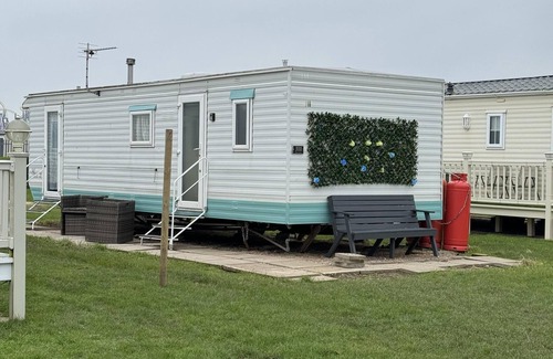 Ingoldmells House | Ingoldmells - House - Sleeps 6 - Seaside - Parking